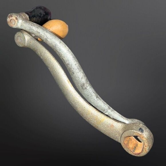 2 Vintage Well Crank Handles - Picture 5 of 6